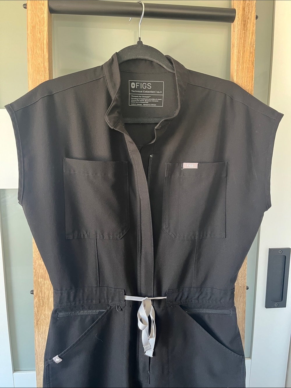 FIGS Black Wide leg Jumpsuit - Picture 2 of 4